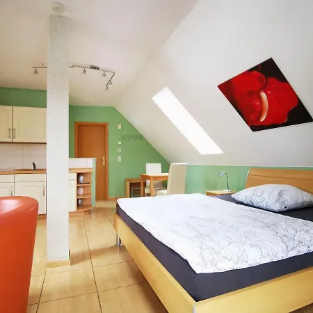 Eli Lenti Apartman *