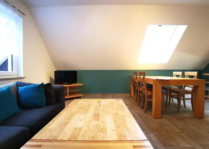 Eli Lenti Lägenhet Elend